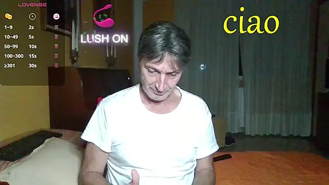 Snapshot of lattediyak chatting on October 21, 11:49 pm lattediyak online show from October 21, 11:49 pm