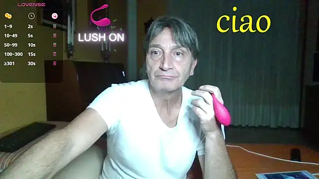 Snapshot of lattediyak chatting on November 6, 12:22 am lattediyak online show from November 6, 12:22 am