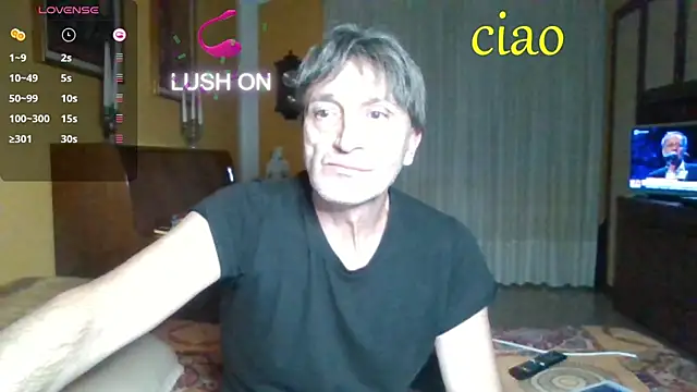 Snapshot of lattediyak chatting on December 18, 12:49 am lattediyak online show from December 18, 12:49 am