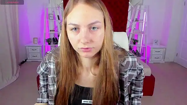 Snapshot of MilaAddams chatting on July 23, 5:38 am MilaAddams online show from July 23, 5:38 am