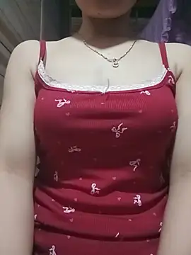 LucyyLy online show from July 6, 10:45 am
