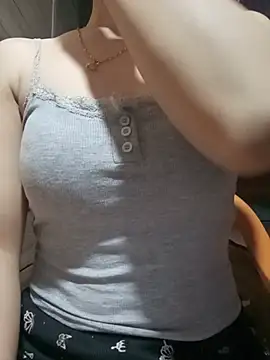 LucyyLy online show from August 2, 10:52 pm
