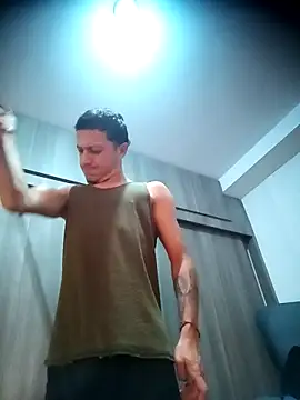 Snapshot of DebutingPathway chatting on October 18, 4:41 pm DebutingPathway online show from October 18, 4:41 pm