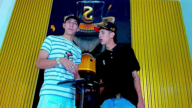 Dante Brown1  online show from October 17, 8:44 pm