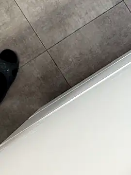 Snapshot of Yazaza1999 chatting on September 29, 10:42 am Yazaza1999 online show from September 29, 10:42 am