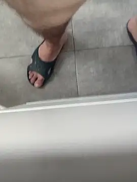 Snapshot of Yazaza1999 chatting on October 12, 12:15 pm Yazaza1999 online show from October 12, 12:15 pm