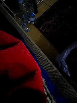 Snapshot of Yazaza1999 chatting on December 15, 8:46 pm Yazaza1999 online show from December 15, 8:46 pm