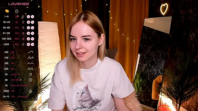 LillianShine online show from April 28, 2:27 am
