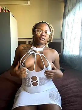 Snapshot of houseforsex chatting on October 22, 6:13 am houseforsex online show from October 22, 6:13 am