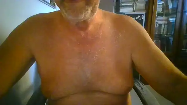 Snapshot of hpp66 chatting on June 16, 4:37 am hpp66 online show from June 16, 4:37 am