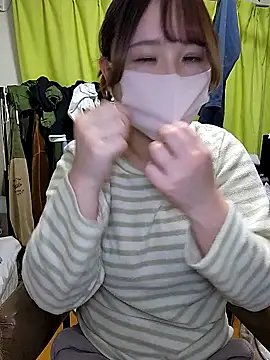 Snapshot of --MIYUKI chatting on November 30, 9:57 am --MIYUKI online show from November 30, 9:57 am