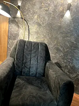 Tayler Kim online show from October 24, 7:10 pm