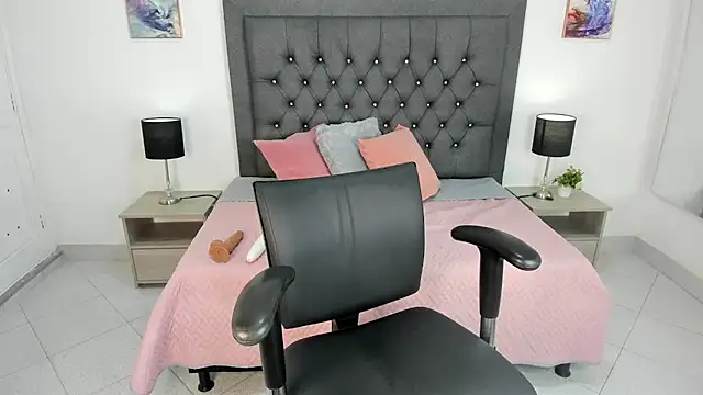 Snapshot of dulce_fresa_ chatting on September 22, 7:38 pm dulce fresa online show from September 22, 7:38 pm