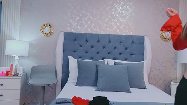 ZoeWilliis online show from June 2, 12:18 pm