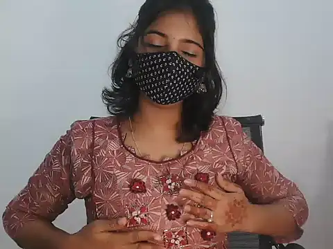 Hott Noor online show from October 23, 3:11 pm