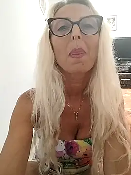  sexyBLONDE46  online show from June 21, 6:54 pm