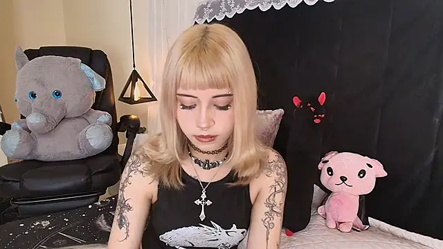 IvyBelle  online show from April 27, 11:41 am