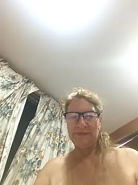 MaryLunne online show from March 15, 12:49 am