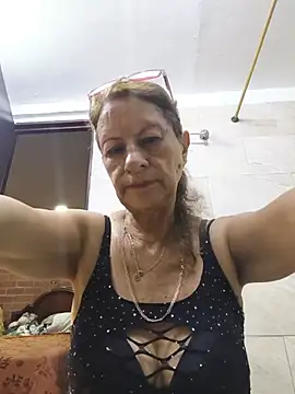 MaryLunne online show from August 9, 12:01 am