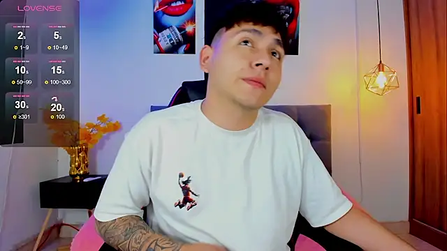 Snapshot of Nicolas_James_Sc chatting on November 20, 1:44 pm Nicolas James Sc online show from November 20, 1:44 pm