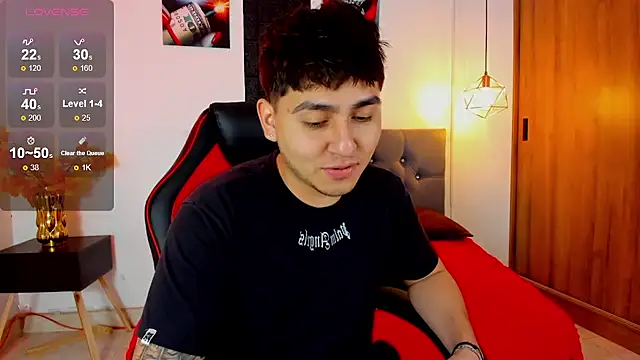 Snapshot of Nicolas_James_Sc chatting on December 15, 1:37 pm Nicolas James Sc online show from December 15, 1:37 pm