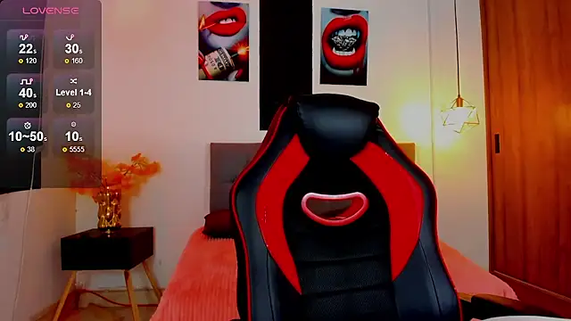 Nicolas James Sc online show from February 4, 1:39 pm