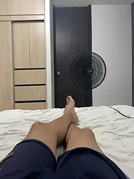 Snapshot of regina_mills_milk chatting on October 12, 5:17 am regina mills milk online show from October 12, 5:17 am