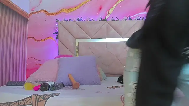 Snapshot of Taylor_oriana_ chatting on October 27, 11:03 am Taylor oriana online show from October 27, 11:03 am