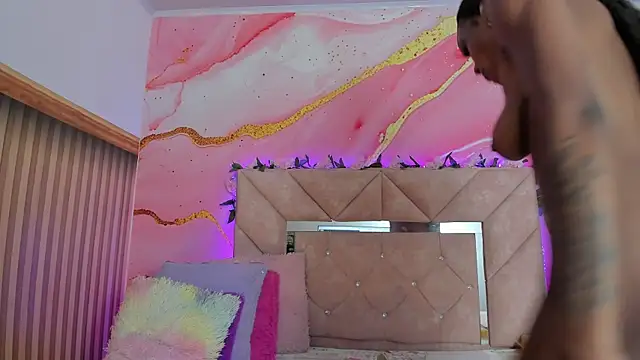 Snapshot of Taylor_oriana_ chatting on November 14, 11:09 am Taylor oriana online show from November 14, 11:09 am