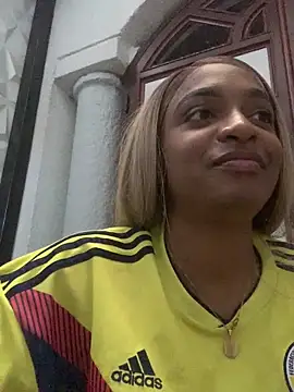 Snapshot of JanneCooper chatting on June 17, 6:53 pm JanneCooper online show from June 17, 6:53 pm