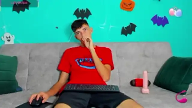 Maikol Ortiz online show from November 3, 12:50 pm