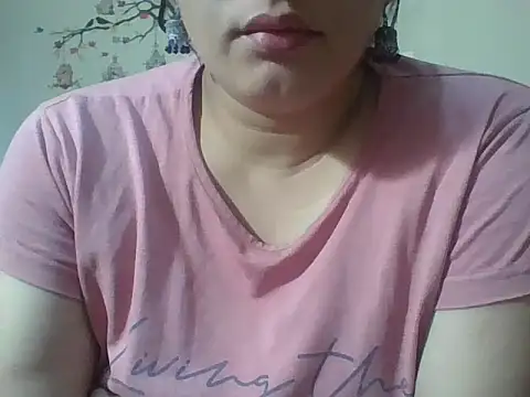 Snapshot of rekha_09 chatting on September 23, 2:36 am rekha 09 online show from September 23, 2:36 am