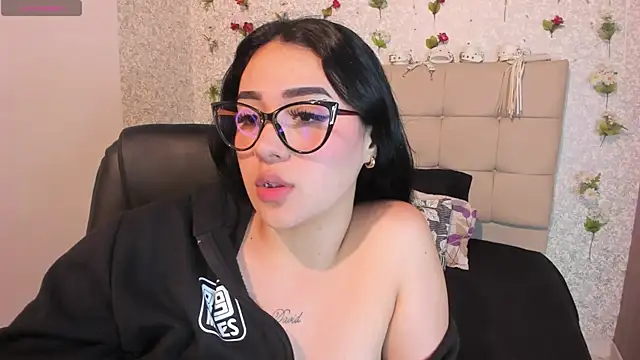 Scarlett Hot7 online show from September 25, 4:27 am