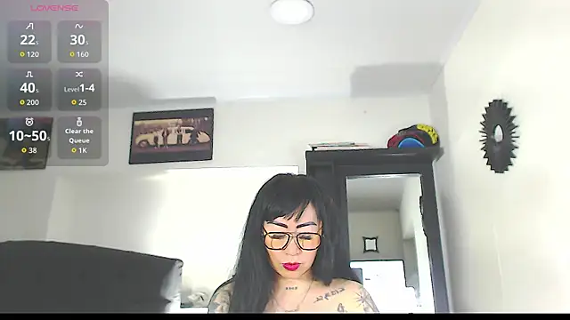 Snapshot of Vicky_hotmilf chatting on October 31, 11:00 am Vicky hotmilf online show from October 31, 11:00 am