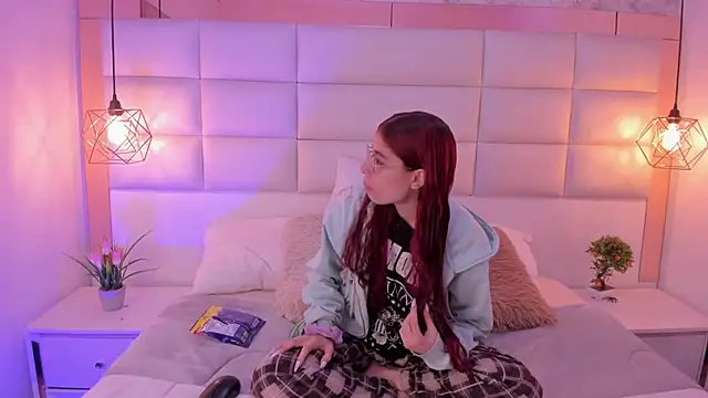 Gaby louse online show from December 4, 7:33 pm