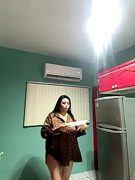 Snapshot of MyHoneyFrida chatting on September 23, 2:25 am MyHoneyFrida online show from September 23, 2:25 am