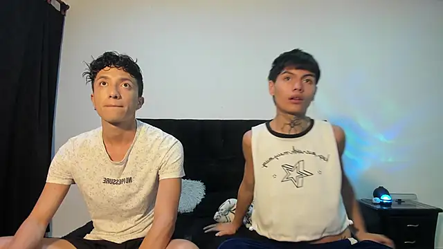 mhatias  online show from October 27, 1:31 am