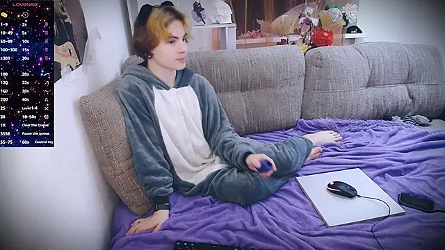 Snapshot of SparkyFerret chatting on November 22, 1:15 am SparkyFerret online show from November 22, 1:15 am