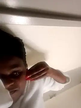 Snapshot of Creamy_Chocolatex chatting on September 9, 10:20 pm Creamy Chocolatex online show from September 9, 10:20 pm