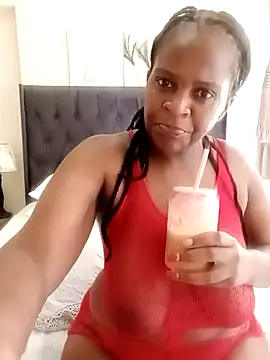 Snapshot of Creamy_Chocolatex chatting on October 14, 8:37 am Creamy Chocolatex online show from October 14, 8:37 am