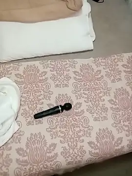 Snapshot of Creamy_Chocolatex chatting on November 28, 7:27 pm Creamy Chocolatex online show from November 28, 7:27 pm