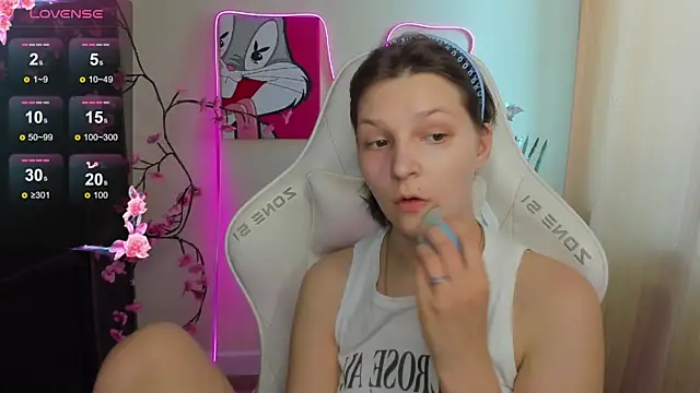 AudreyyKim online show from June 18, 8:14 am