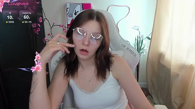 AudreyyKim online show from July 16, 8:20 am