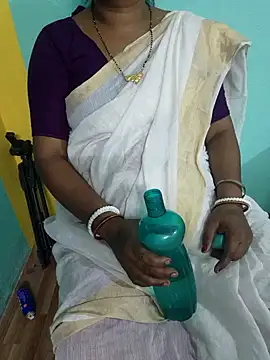 desi boudi87 online show from April 24, 1:02 pm