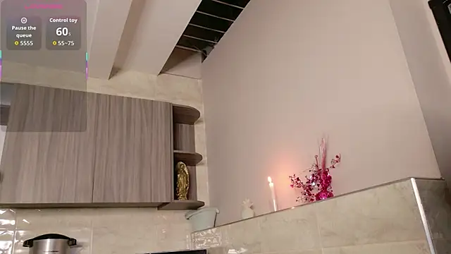 Catalina-Malave online show from October 28, 4:27 am