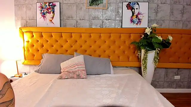 LiilithNova online show from November 18, 4:06 am