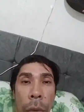 Snapshot of Shawnzinho chatting on December 17, 5:24 am Shawnzinho online show from December 17, 5:24 am