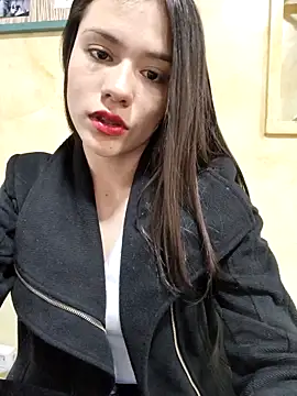 CHARLOTTE  05 online show from September 14, 1:10 pm