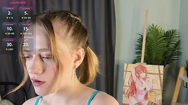 Snapshot of HollieCollelo chatting on December 14, 3:56 am HollieCollelo online show from December 14, 3:56 am