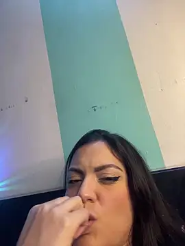 alilith online show from February 12, 6:36 pm